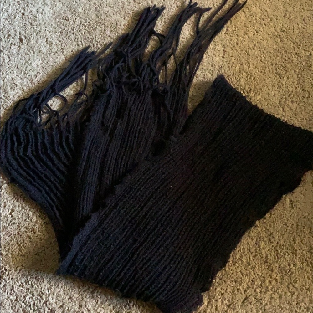 Black Scarf